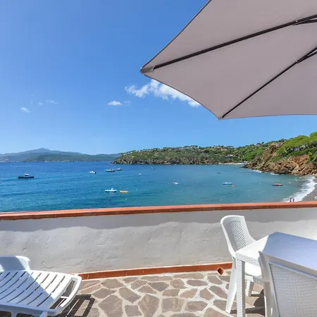 - Trilocale Sul Mare * קאפוליברי