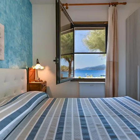 - Trilocale Sul Mare Capoliveri